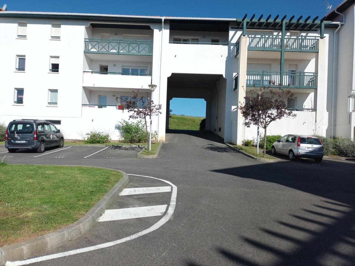 Calme T2 Avec Terrasse A Hendaye, Proche Plage - Fr-1-239-780 Εξωτερικό φωτογραφία