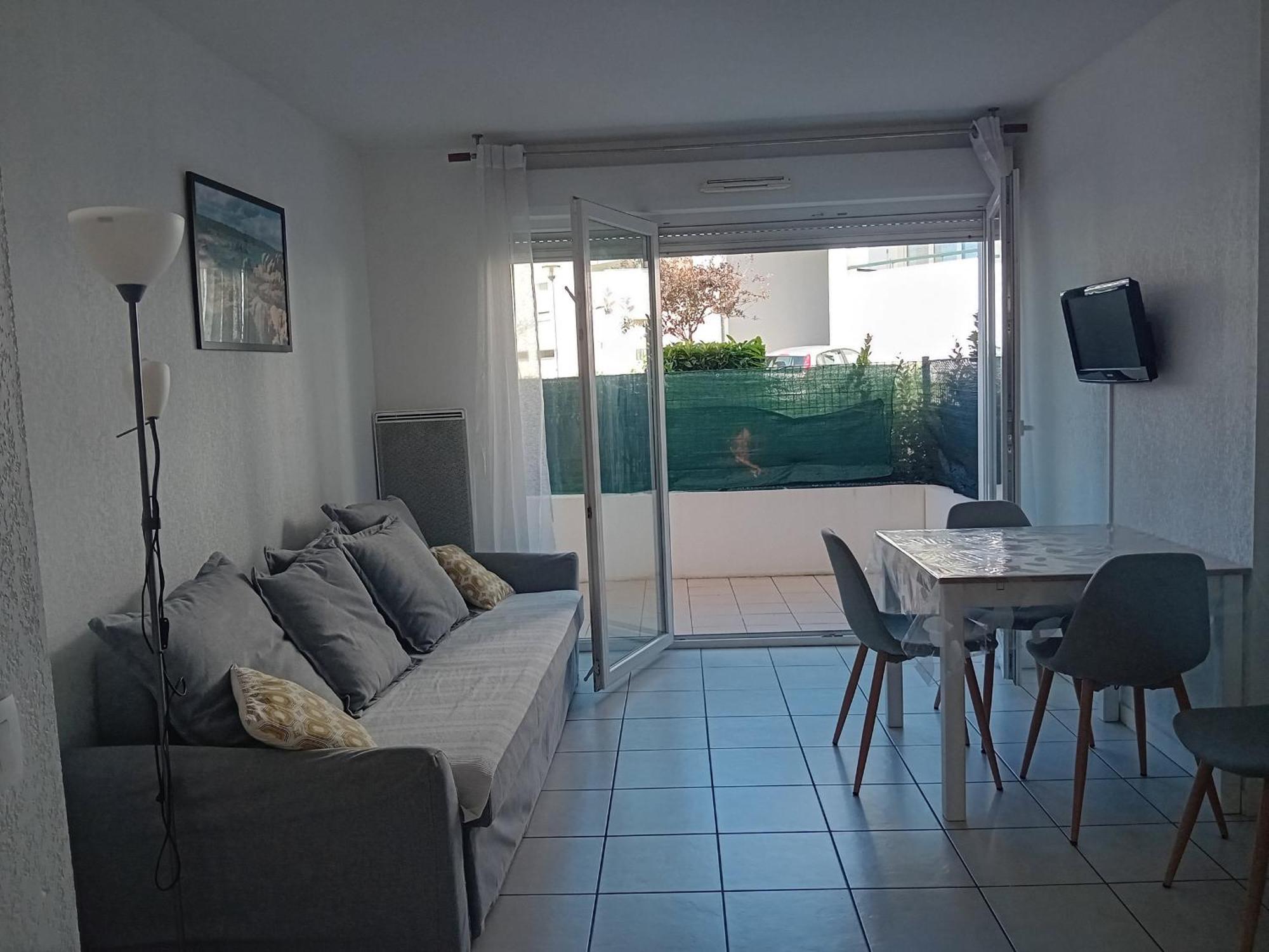 Calme T2 Avec Terrasse A Hendaye, Proche Plage - Fr-1-239-780 Εξωτερικό φωτογραφία